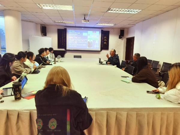 “川外书院·求真学术讲坛”翻译研究第五讲成功举办